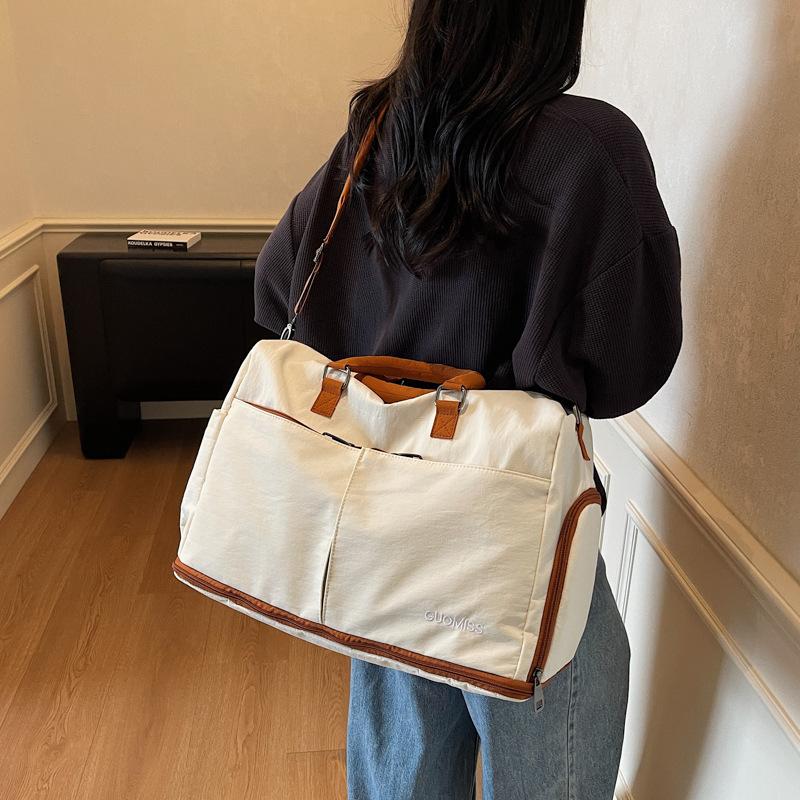 Large-capacity Travel Bag, Lightweight Handbag, Crossbody Sports and Fitness Bag, Men's Fashionable Storage Luggage Bag