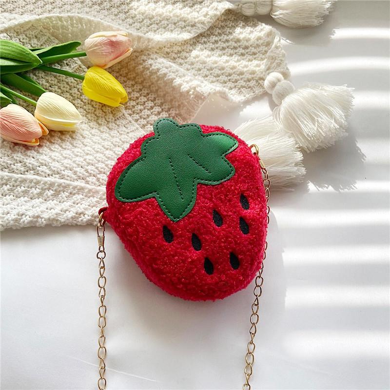 Girls Kindergarten Fashionable Plush Strawberry Chain Bag 2023 Soft Breathable Wearresistant Coin Purse
