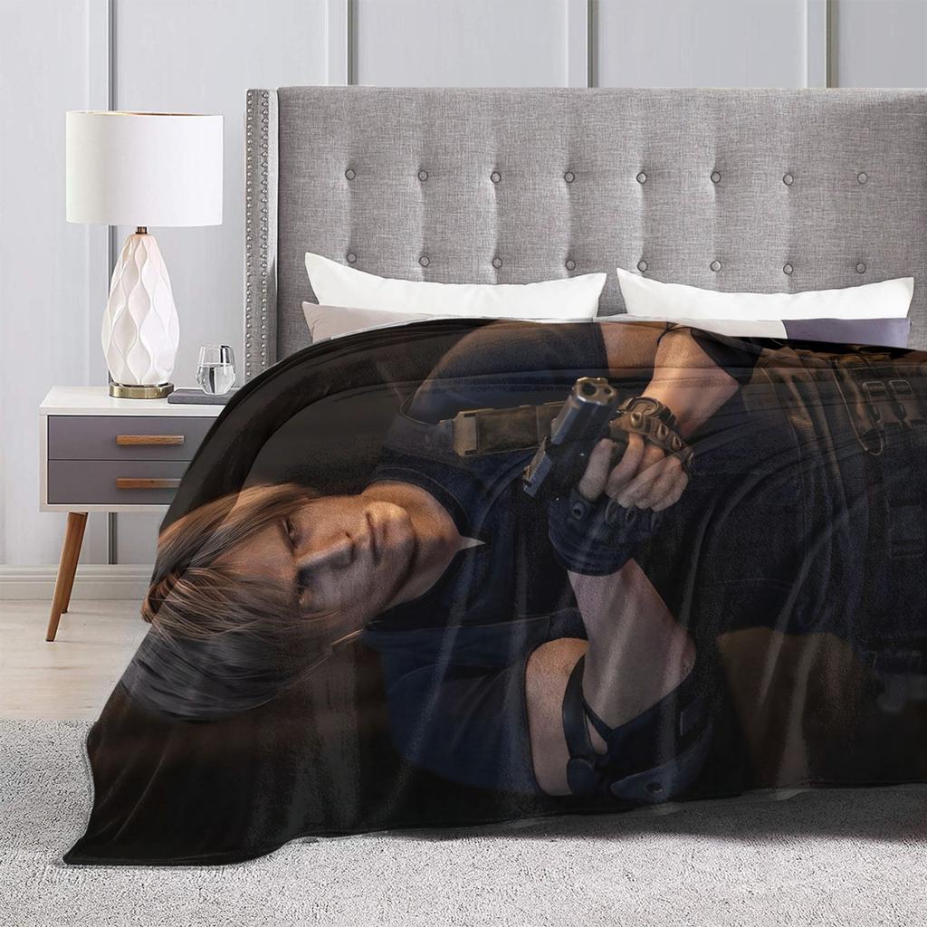 Resident Leon Kennedy Blankets Eviled Horror Game Flannel Awesome Breathable Throw Blanket for Bedding Lounge Autumn/Winter