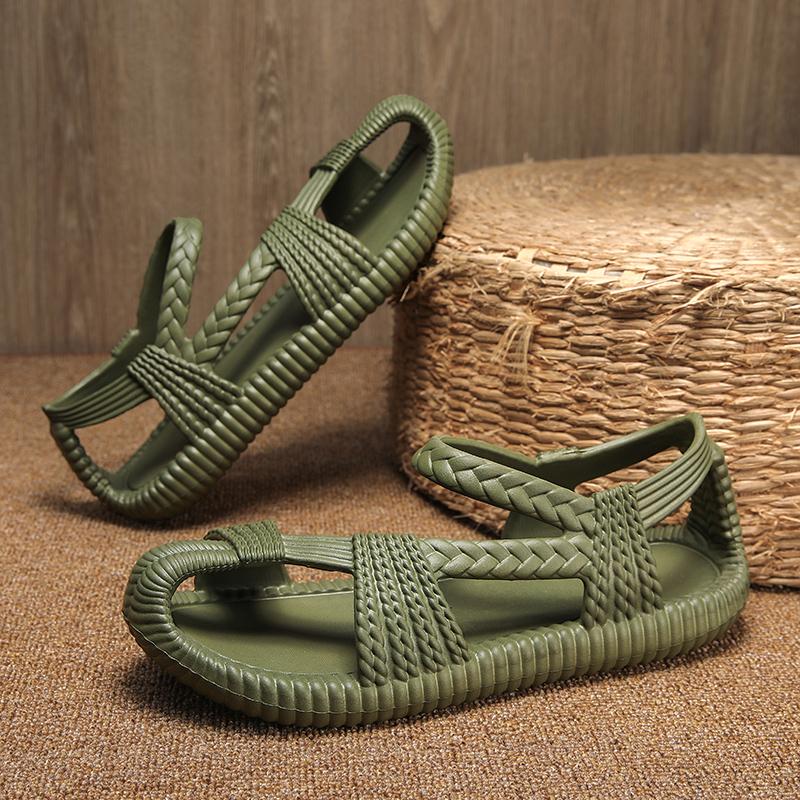 Sandals Men Summer Couple Slippers Retro Lightweight EVA Outdoor Big Size 45 Sandals Comfortable Slip on Sandal for Men