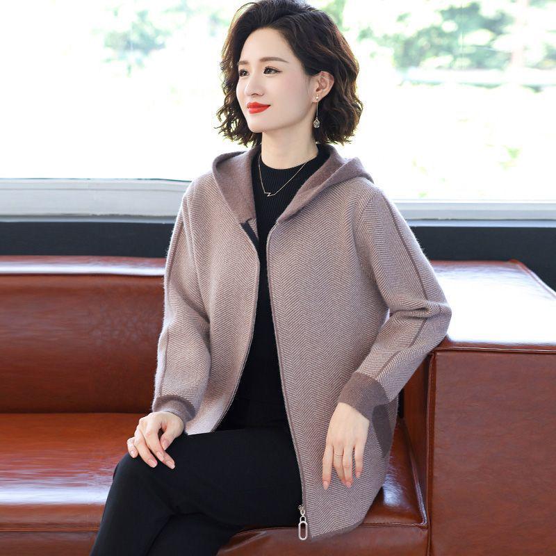 Módní pletený kardigan s kapucí 2025 pro středněvěké a starší ženy - Podzim/Zima