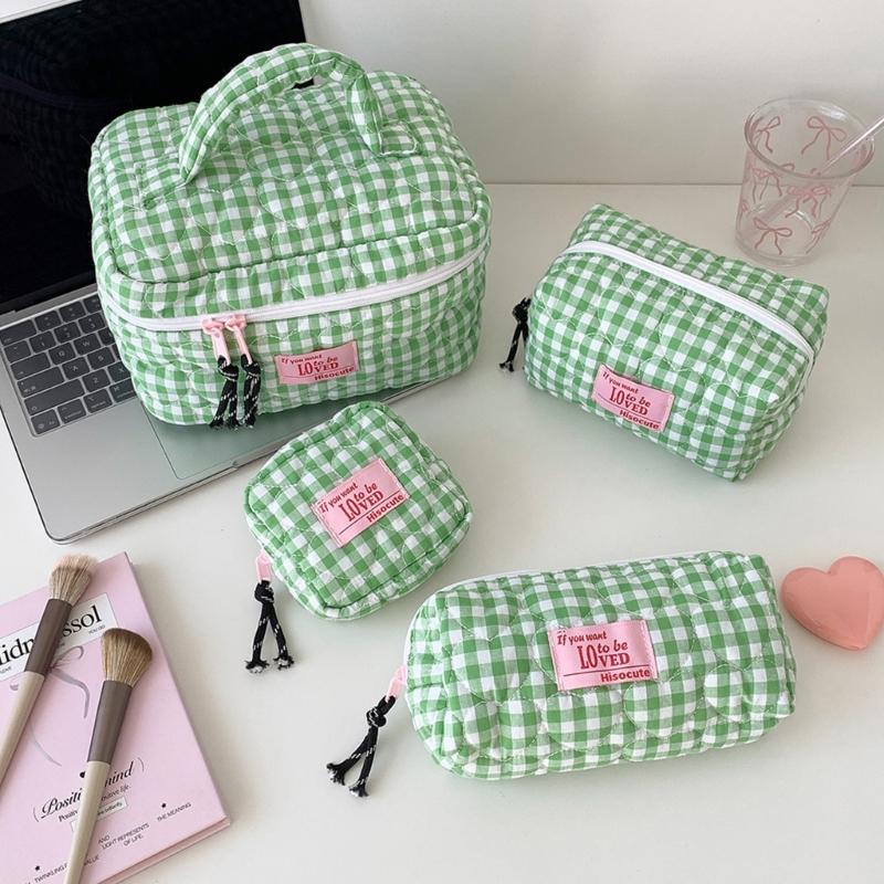 For Travel And Gym Use Convenient Hand Carry Plaids Cosmetic Storage Bag Large Capacity Quilted Heart Embroidery