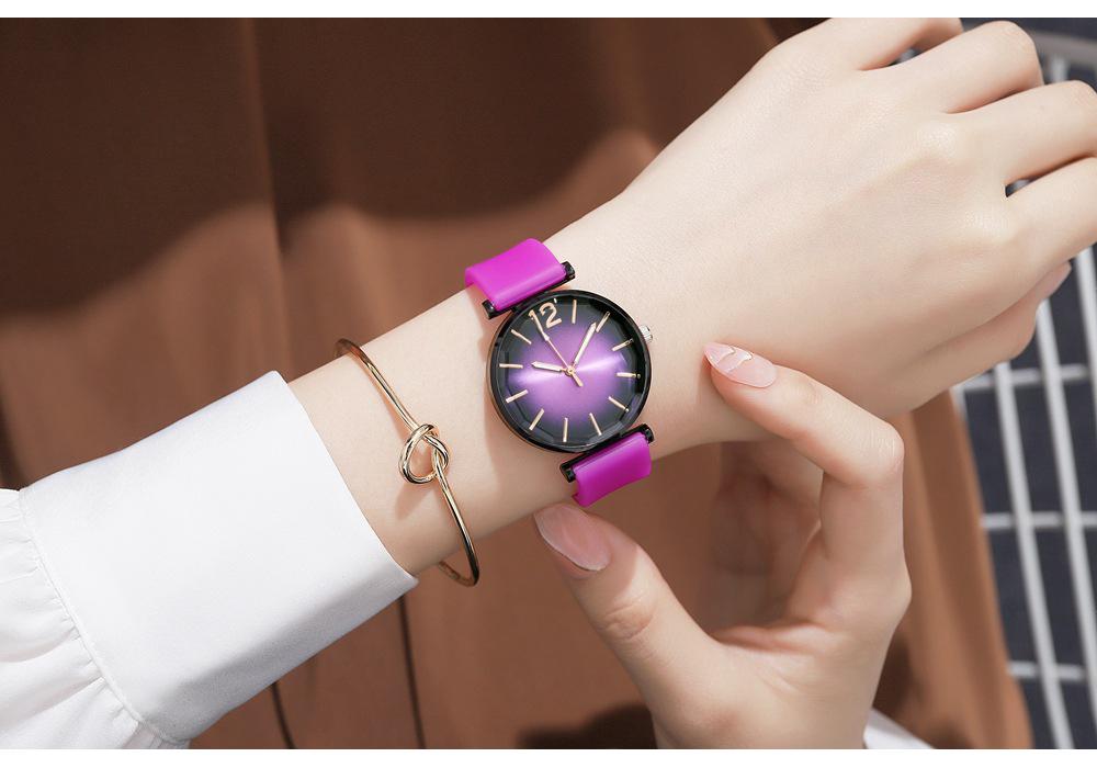 Elegant Rhombus Glass Women's Quartz Wristwatch with Silicone Strap