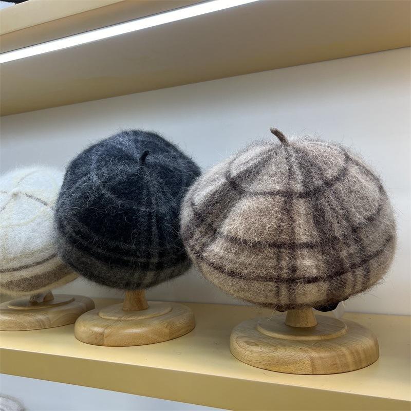 Autumn and winter new plaid angora rabbit fur wool beret british retro painter hat shows small face