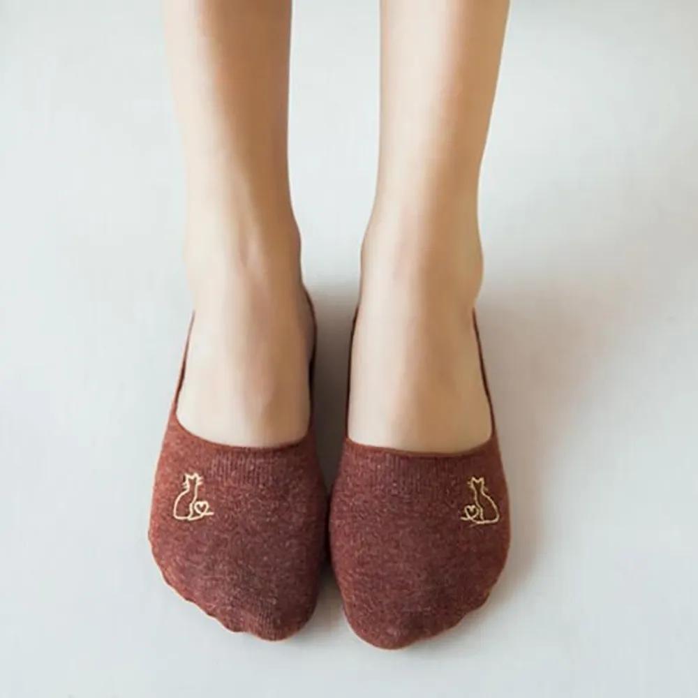 With Market Love Nyang Slim Fit Footies 5 Pairs Non-Slip Fake Socks Brick