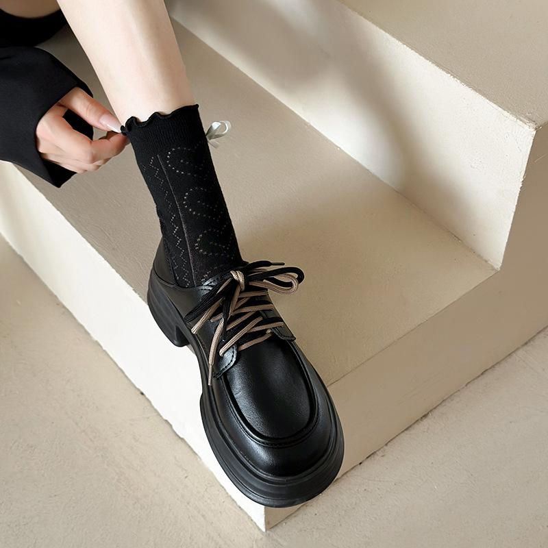 

Small leather shoes women 2025 new autumn muffin platform student lace-up single shoes women 40 матовий чорний колір