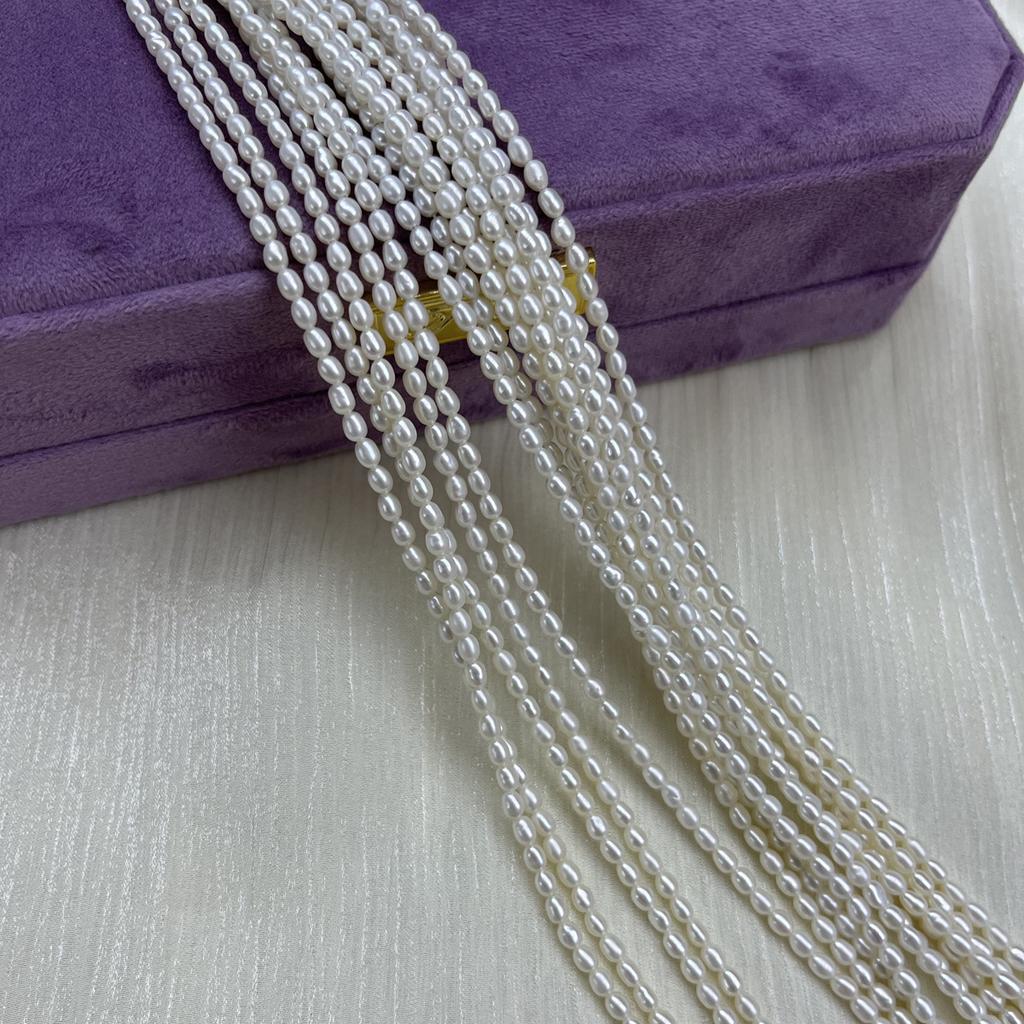 1 pramen, Bílé přírodní sladkovodní perly, Ručně vyráběné rýžové perly pro výrobu šperků DIY řemesla (Korálky 2-3 mm, Délka 36 cm)