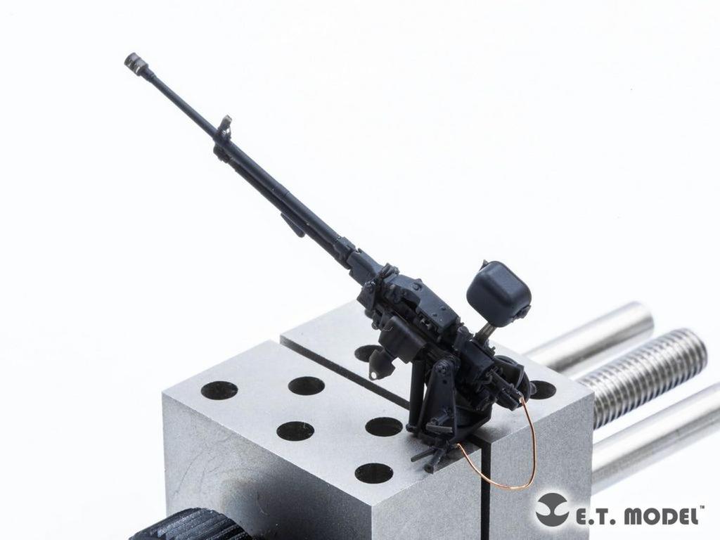 ET Model Scale Modern Chinese PLA Heavy Machine Gun Plastic Model Kit Parts 1/35 12.7mm QJC-88 P35-367 (Military Vehicle)