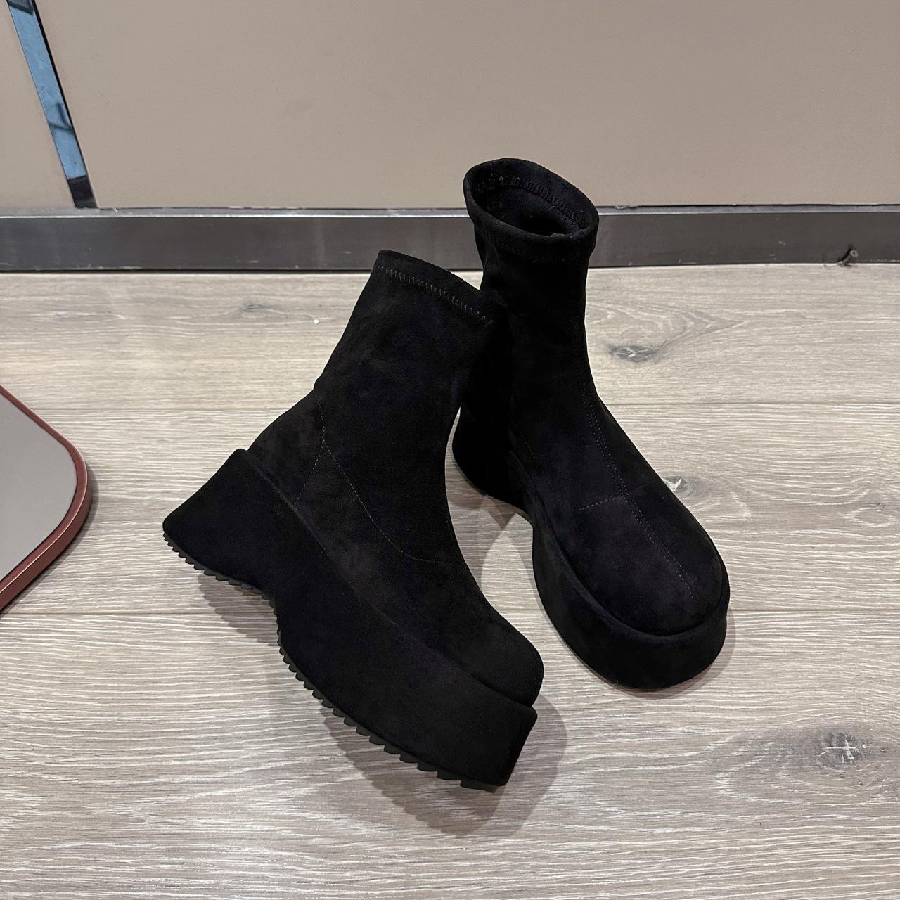 

Женские тонкие модные универсальные мягкие эластичные удобные ботильоны амортизация противоскользящие повседневные спортивные ботинки Мартин 36 чёрный