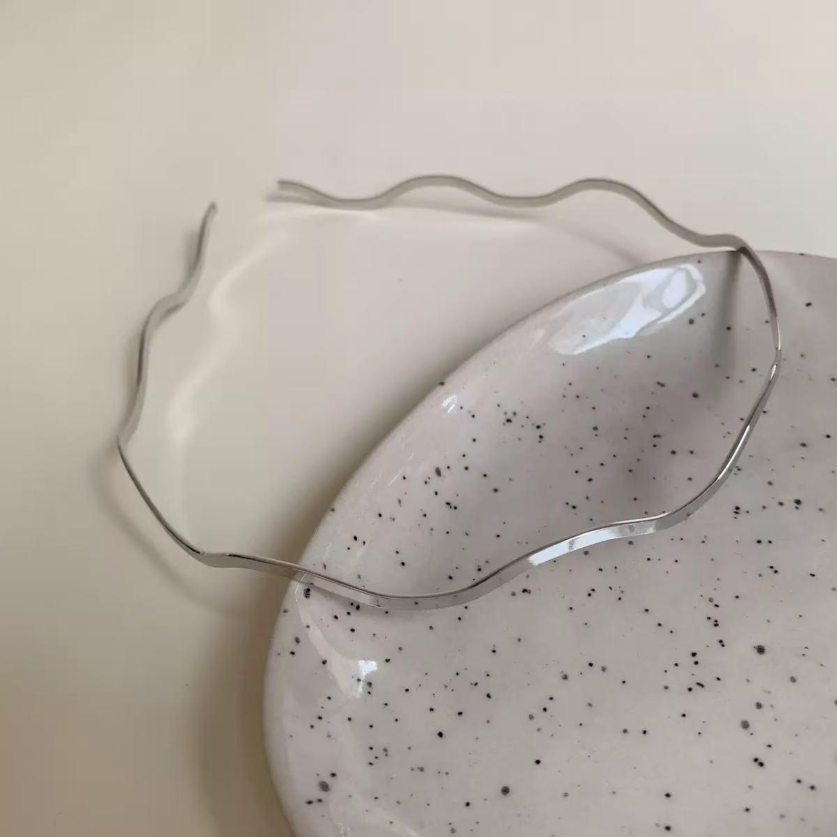 Korean S-Shaped Wave Headband - Gold & Silver Hair Accessory