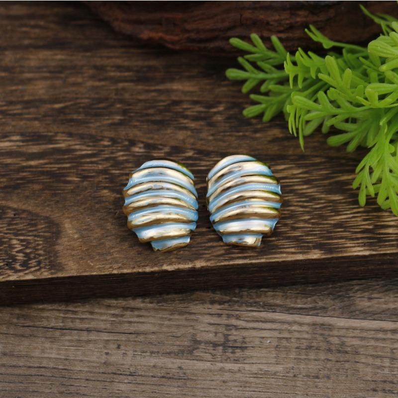 New Enamel Geometric Flower Stud Earrings Women's Fashion Simple Irregular Flower Summer Versatile Earrings