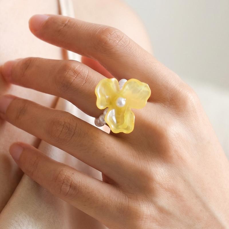 Creative Candy Color Resin Flower Ring for Women Unique Imitation Pearl Beads Ring Fashion Finger Jewelry Accessories US size 7