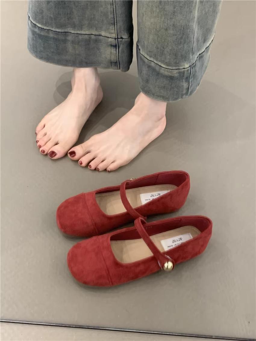 

Туфли в стиле ретро с неглубоким горлом для девочек 2025 года, весна и осень, новые французские туфли с мягким плоским дном и надписью «Мэри Джейн» 35 красный