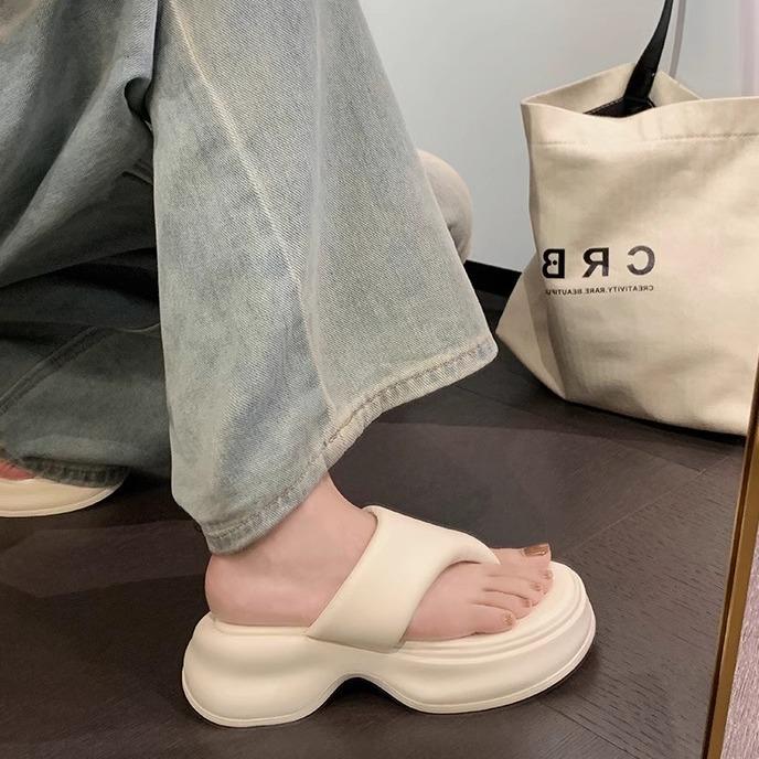 The spot is sent in seconds! Grape mother has the same shoes, small people are fashionable, thick soles increase the feeling of stepping on 