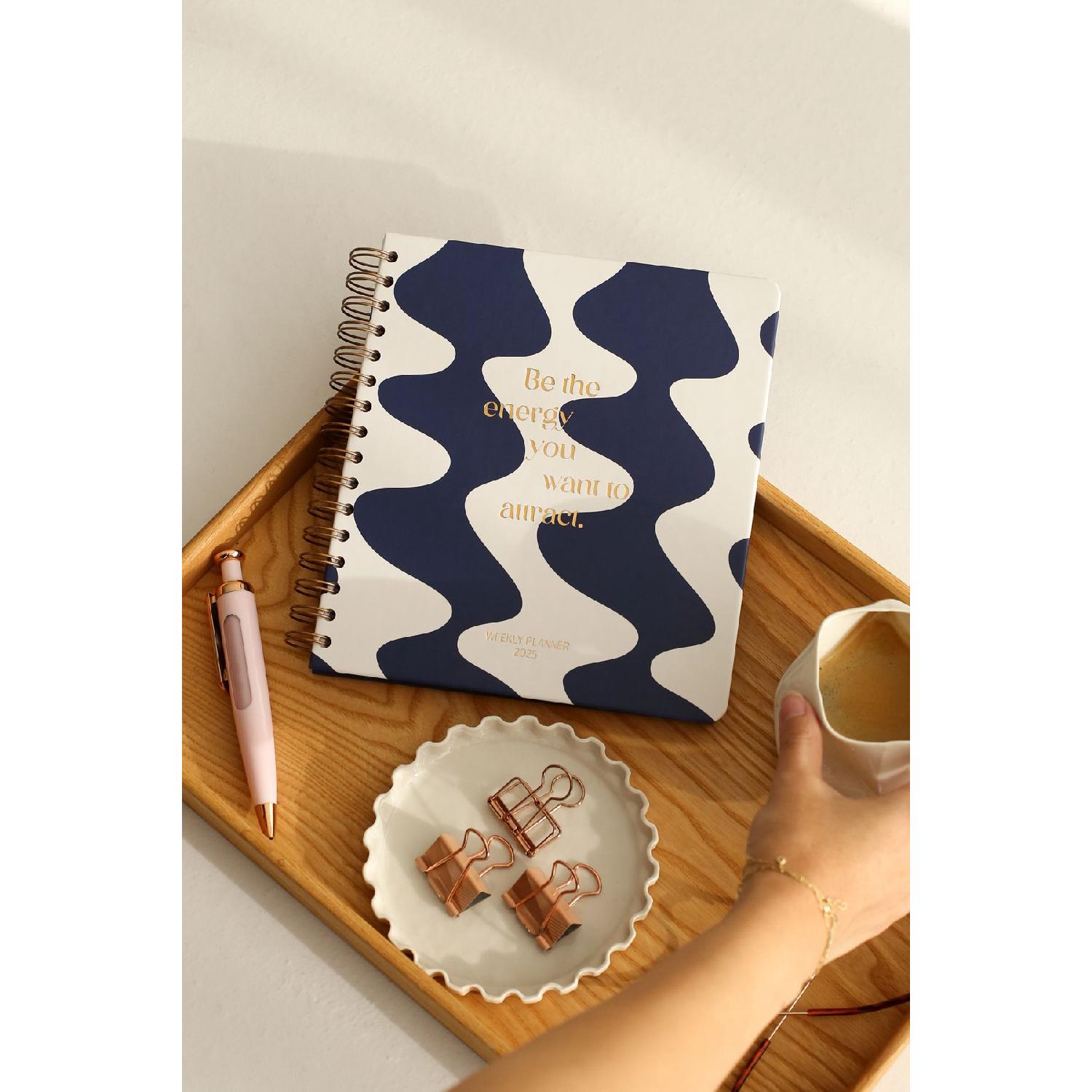 

Еженедельная повестка дня на 2025 год – 12 месяцев кремовый