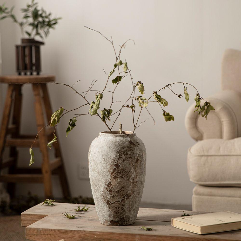 Mottled Retro Chinese Wabi-Sabi Vase: Antique Ceramic Ornament for Bougainvillea Display