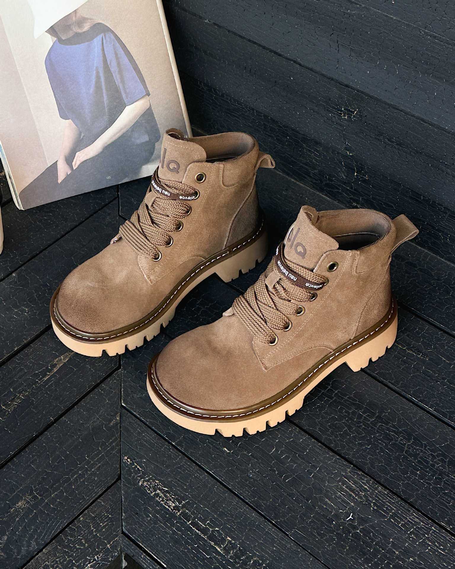 

Версия из коровьей кожи~ ботинки Мартин на толстой подошве женские супер огонь короткие ботинки увеличивают рост из натуральной кожи ботинки цвета ревеня женские Maillard 2 40