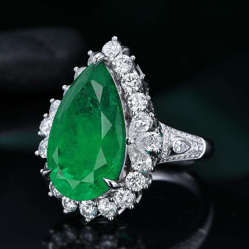 Inlaid Microdrop Pear-Shaped Synthetic Emerald Live Engagement Ring
