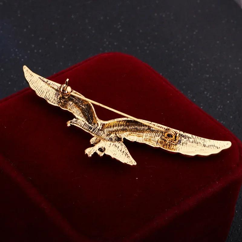 Korean Fashion New Brooches Gold Color Eagle Wings Lapel Metal Pins Badge for Men Collar Jewelry