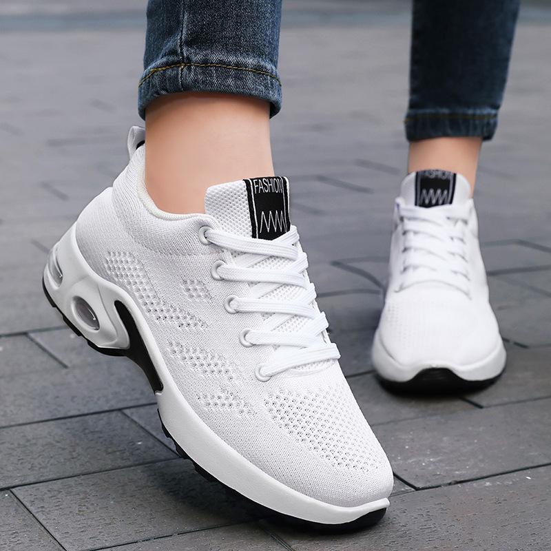 2025 Women's Korean Fashion Trend Sneakers: Soft Sole, Breathable Running Shoes with Air Cushion.