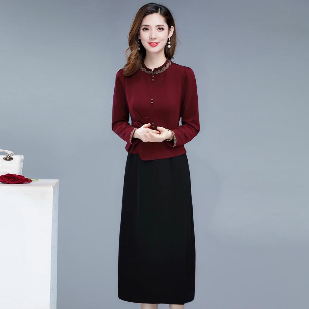 Elegant Slim-Fit Patchwork Fake Two-Piece Dress - Women's Mid-Length Over-the-Knee Skirt, Autumn 2026 Collection