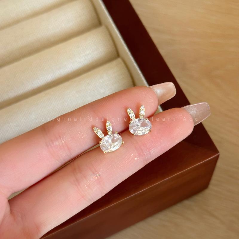 

Rabbit zircon stud earrings women s light luxury niche design sense high-end earrings New trendy earrings jewelry