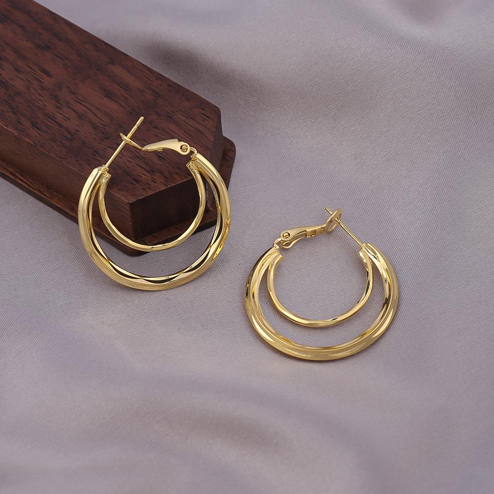 2025 Trendy European & American Non-Fading Copper Circle Earrings - Sweet & Cool Influencer Style.