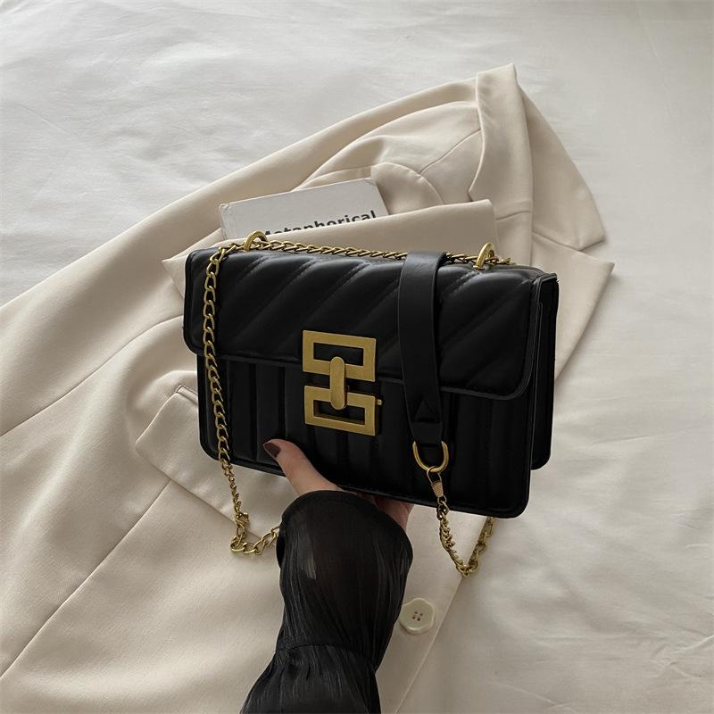 

Модная повседневная сумка через плечо в иностранном стиле, простая модная маленькая квадратная сумка для женщин 2024 года, новинка лета, повседневная модная сумка-мессенджер чёрный