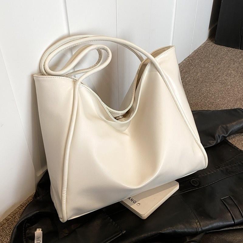 Large Capacity Minimalist White Tote Bag Stylish Commuter Shoulder Bag For Everyday Use