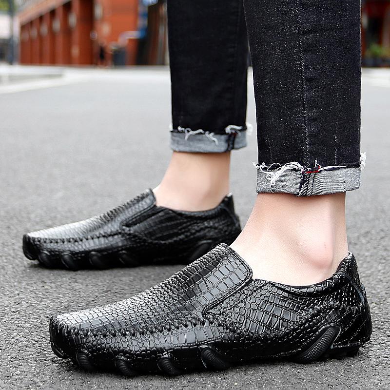 Men's Retro Leather Shoes Slip On Fashion Grace Thick Bottom Loafers Men Fashion Black Formal Business Luxury Casual Shoes Men