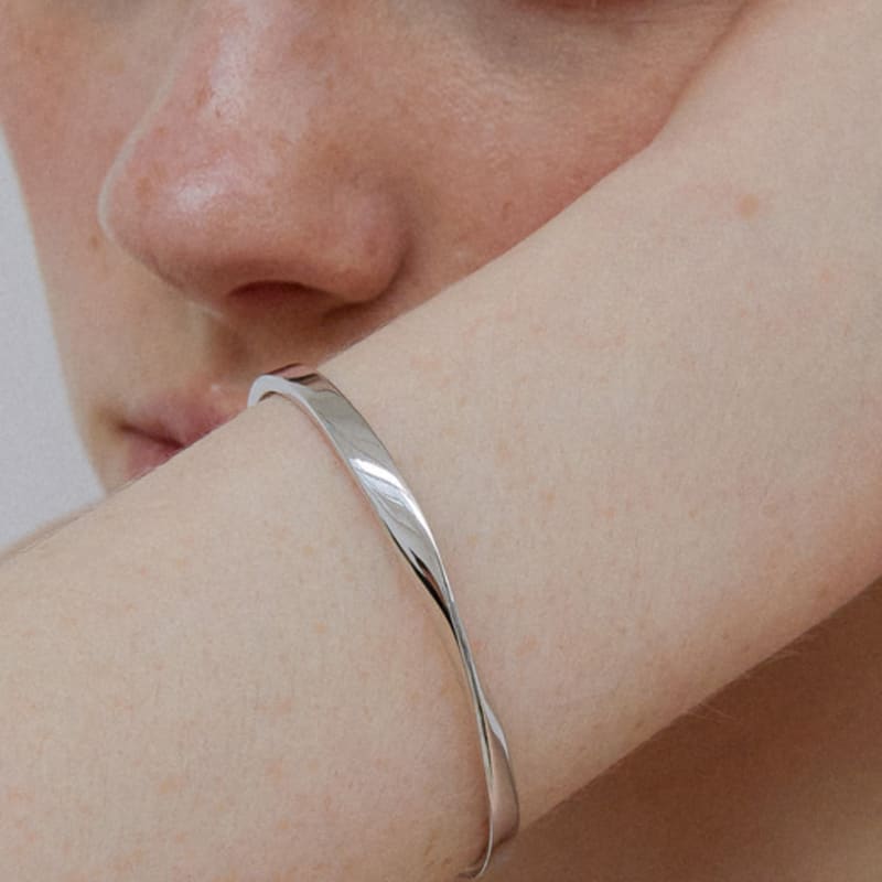 By Hyeres [925 Silver] Twist Edge Bangle (Silver) BH7B52707W9