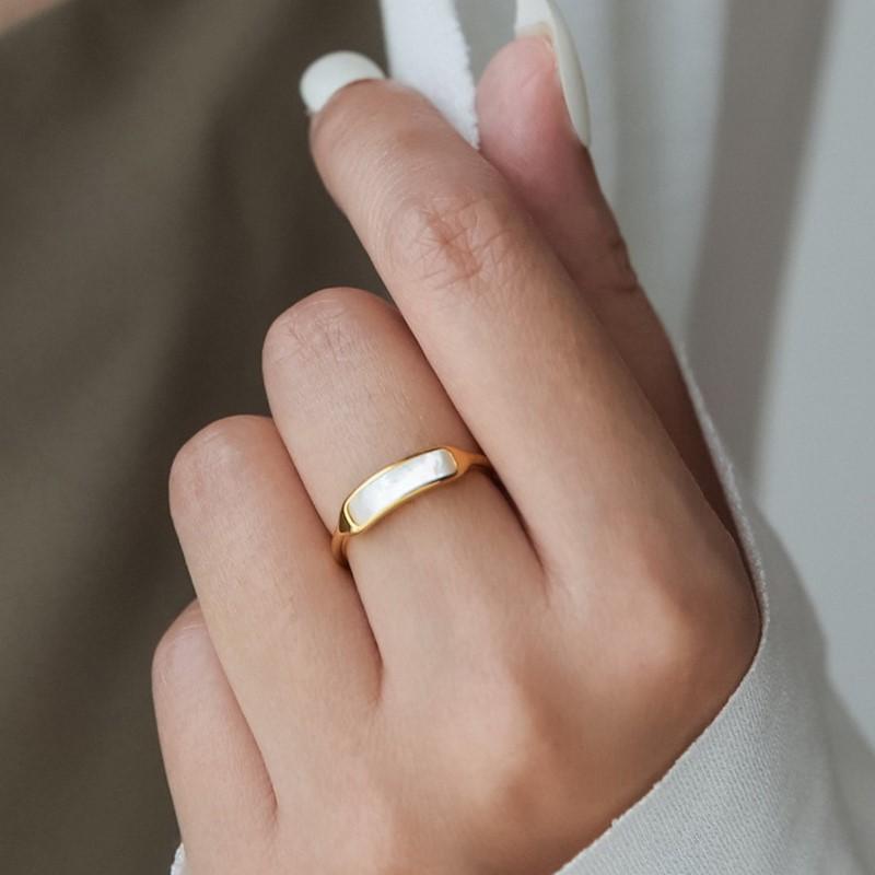 

18k Gold Plated Stainless Steel Shell Inlay Ring Wedding Band for Women Men Size 5-10 10