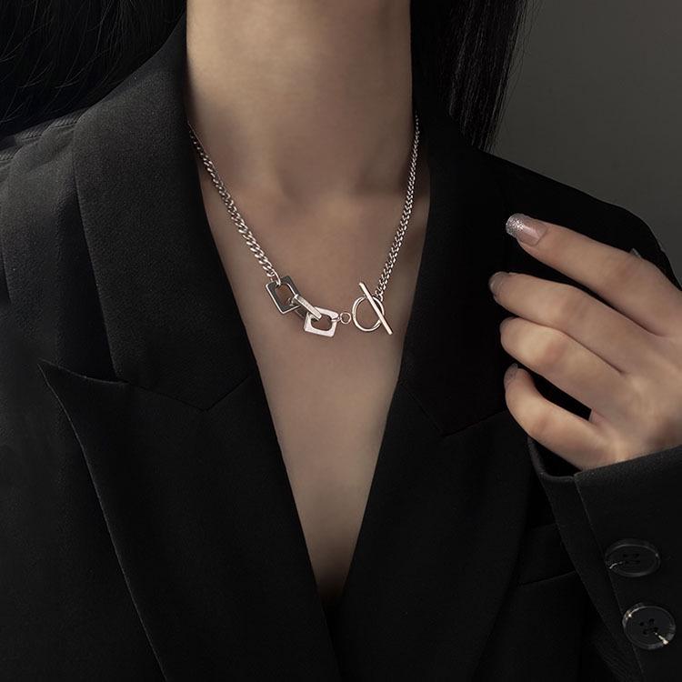 Square Link Buckle Necklace: Unisex Street Style Clavicle Chain, Personalized Short Hip Hop Cool Design.