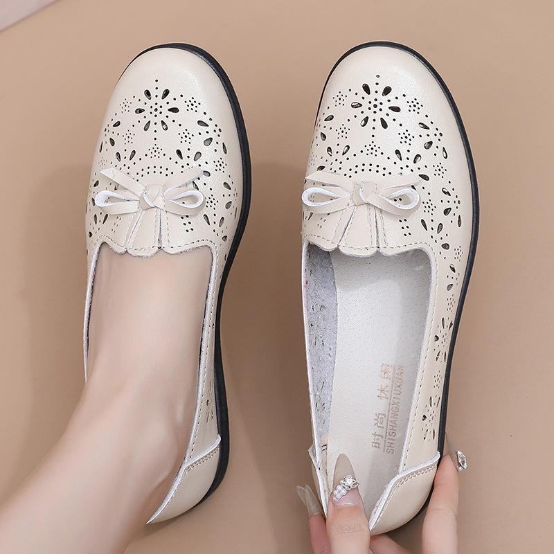 

Hollow sandals women s summer soft-soled women s shoes flat-soled single shoes medium shoes middle-aged and elderly leather shoes elderly hole shoes 35