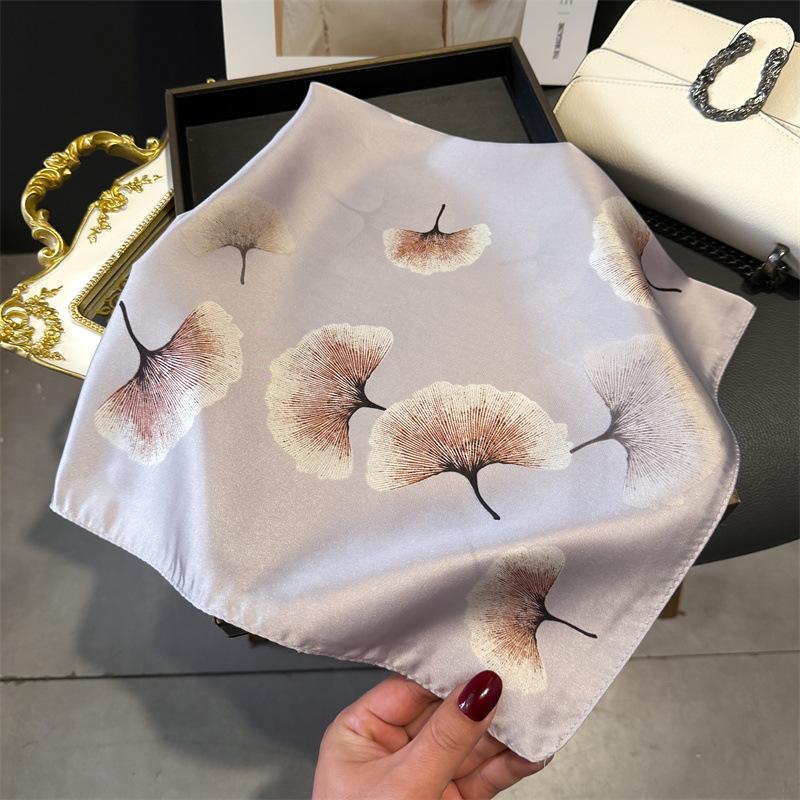 Luxury Temperament Rose Scarf, Spring and Autumn Women's Neck Protection, Scarf, Sunscreen Shawl, New Imitation Silk 71cm Square Scarf