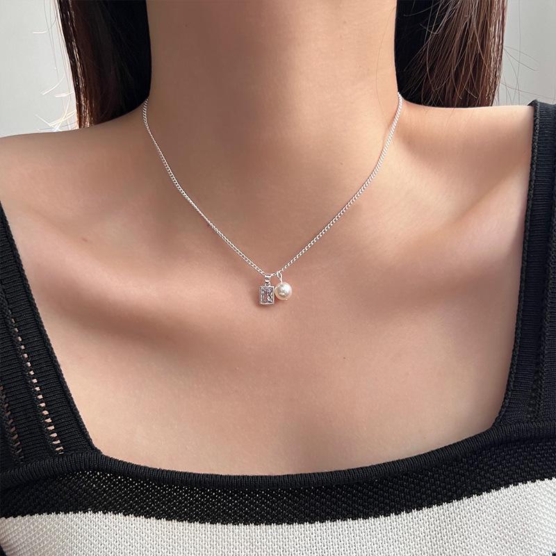 Pearl Necklace Female Niche High-End Sense Light Luxury Design Collarbone Chain Star Ins Student Girlfriends Spring And Summer Must-Have