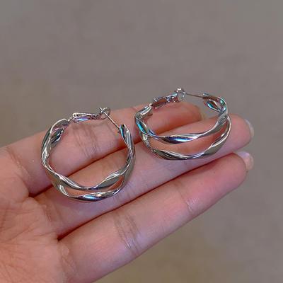 Boucles d'oreilles torsadées irrégulières pour femmes, bijoux tendance, Design Unique, élégant, délicat, Double couche, cadeaux de fête Premium, 2023
