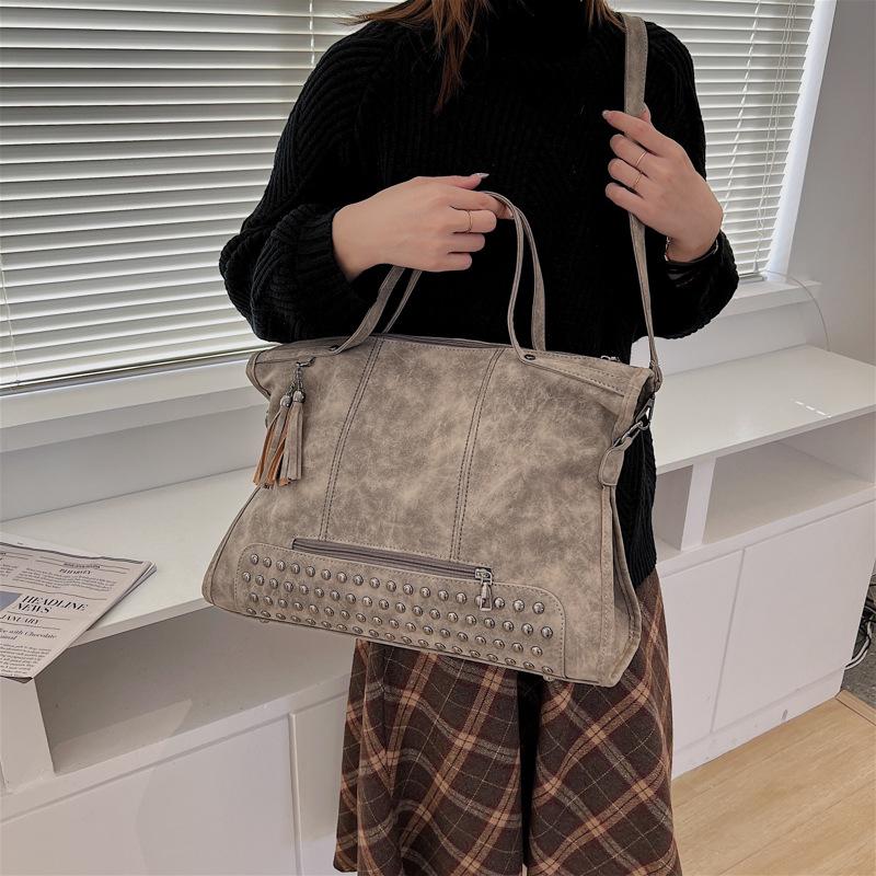 Simple casual messenger bag 2025 autumn new bag women's retro trend tote bag fashion shoulder bag