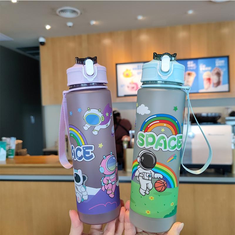 Summer Cartoon Astronaut Frosted Water Cup, Bouncing Lid Straw Cup, Portable Drawstring PC Plastic Cup, Astronaut Water Bottle