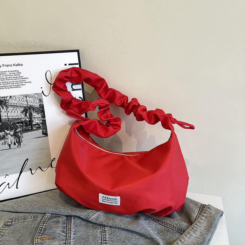 Uformell stor veske plissert dumplingveske dame messenger bag 2025 ny populær allsidig skulderveske stor kapasitet