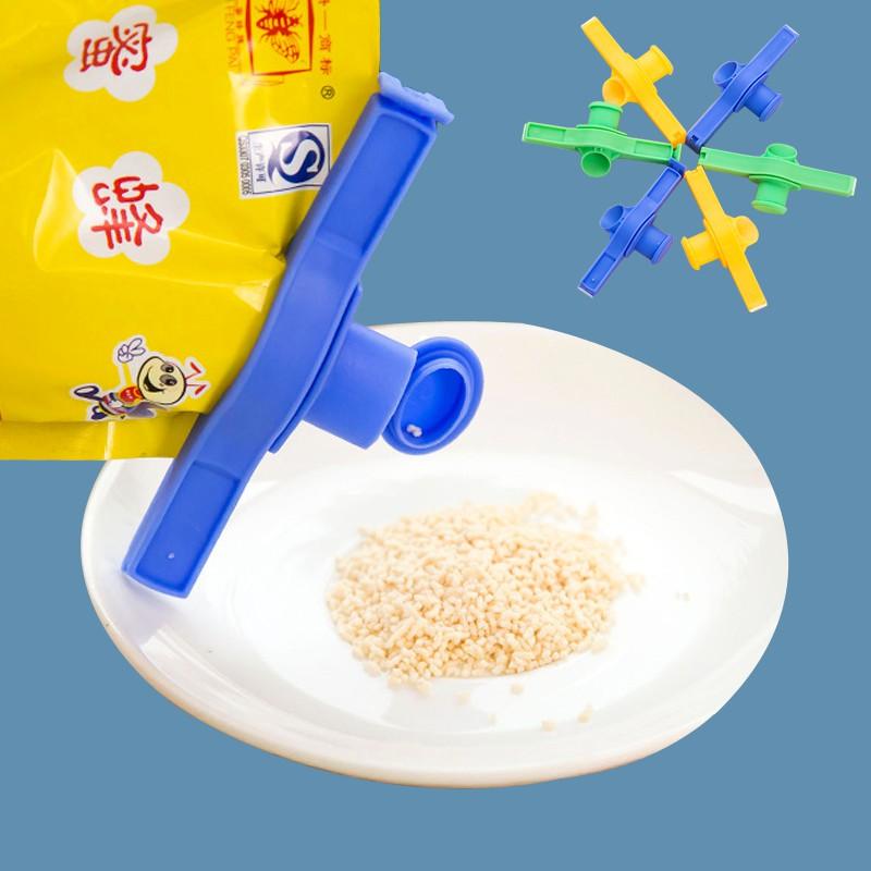 Sealing Clip for Moisture-proof Discharge Nozzle of Kitchen Seasoning Food Preservation Clip Gadget Kitchen Accessories