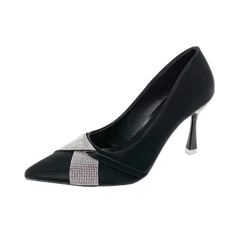 2024 Hot Selling Versatile Women's Shoes Rhinestone Decorated Pointed Toe Shallow Mouth Professional Dress Slip-On Women's Shoes