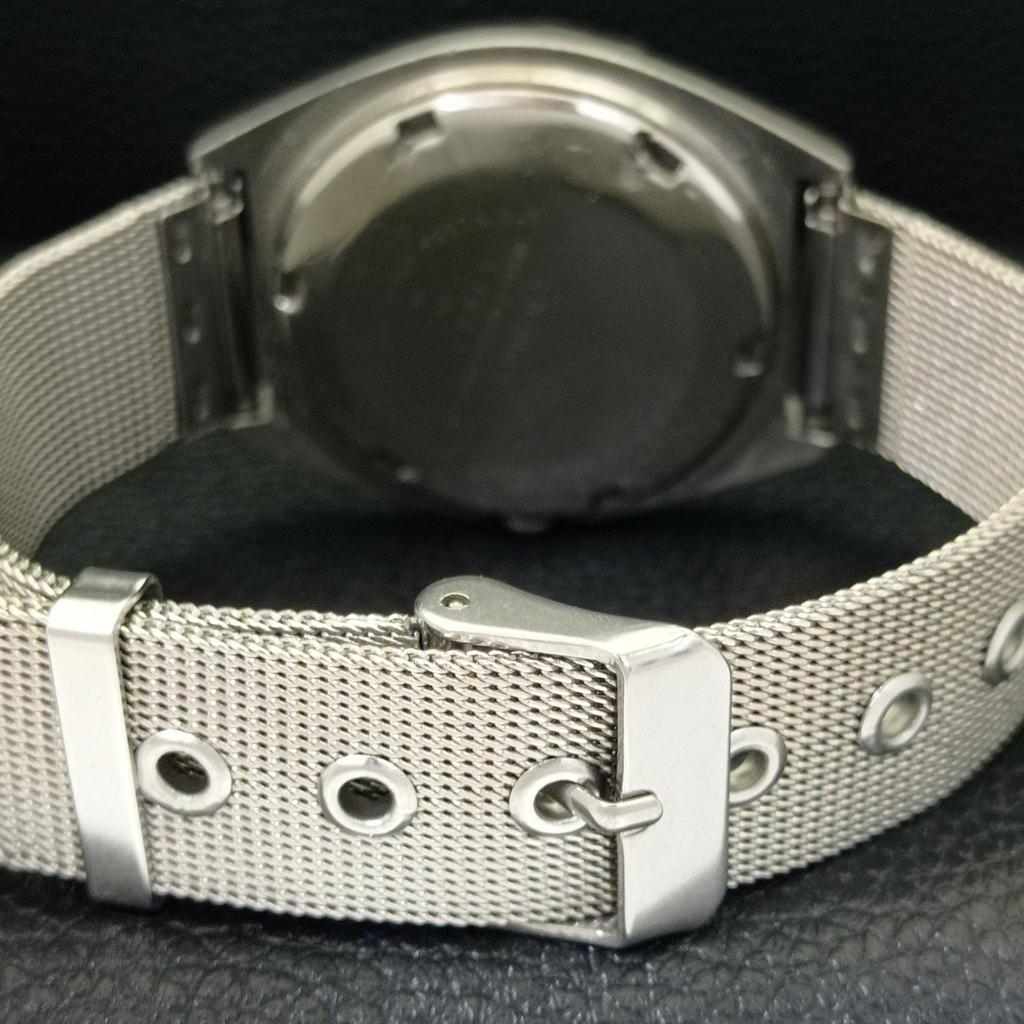 AUTOMATIC VINTAGE SEIKO 5 JAPAN MENS WHITE COLOR DIAL WATCH a702607-1