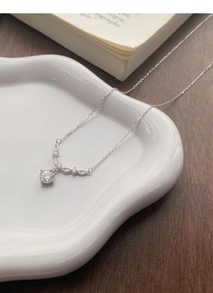 Sterling Silver Shining Starry River Zircon Necklace for Women - Niche Light Luxury Design Clavicle Chain, Perfect Goddess Festival Gift