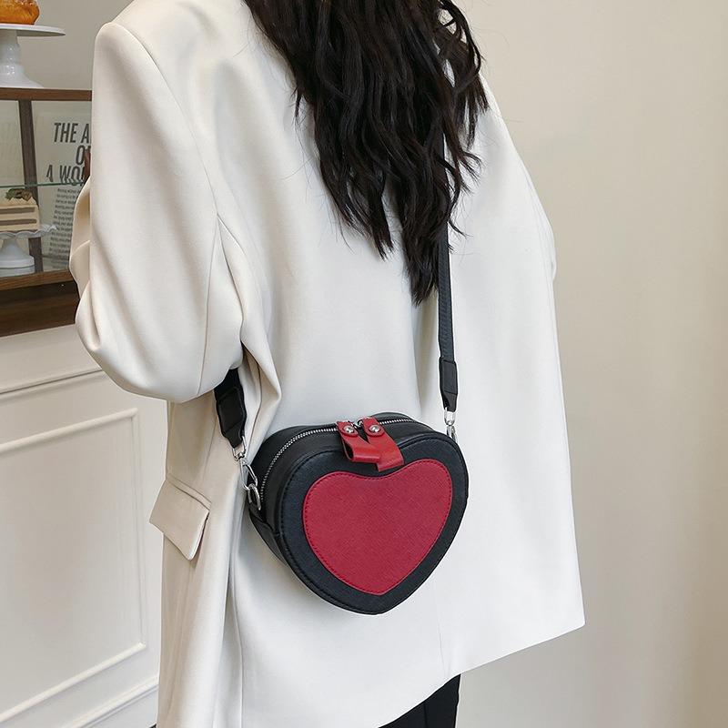 Summer Color Matching Love Trend Messenger Bag New Spring and Autumn Wide Shoulder Strap Casual Women's Bag Trendy Shoulder Bag
