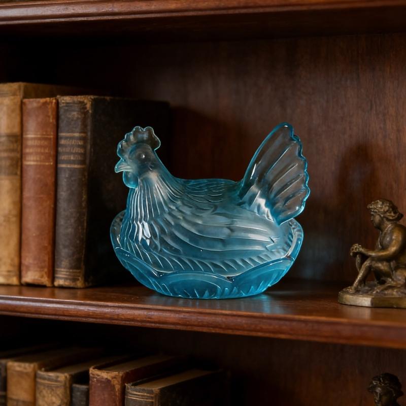 Glass Hen Candy Dish,Decorative Covered Candy Bowl with Lid Crystal Glass Chicken Shape Candy Jar Snacks Bowl Gift