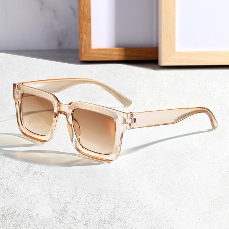 Vintage Rectangle Sunglasses UV400 Protection Trendy Retro Women Fashion Square Gradient Color Shades Eyewear