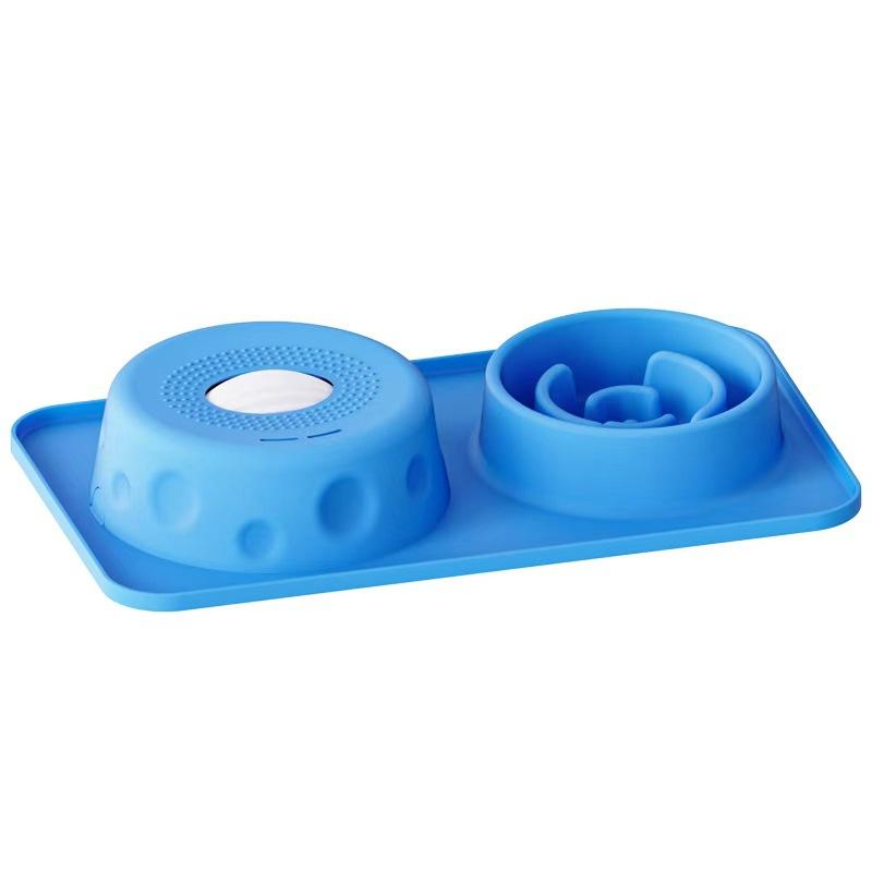 New Design Silicone Dog Slow Feeder Liquid Treats Bowl with Lick Ball Interactive Large Capacity Non-Slip Pet Feeding Bowl Mat