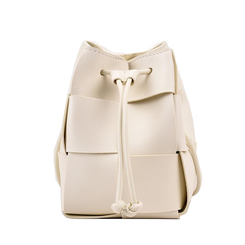 Fashionable Hand-woven Bucket Bag - Elegant Single-shoulder Crossbody Bag