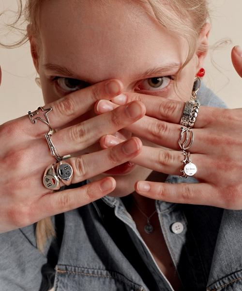 Bonbeau Smile Epoxy Signet Ring Thick Smile Ring (Type B)